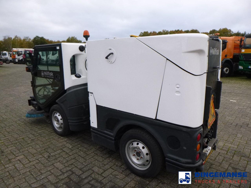 Nilfisk City Ranger CR 3500 Street sweeper - Makinë fshirëse për rrugët: foto 3 Nilfisk City Ranger CR 3500 Street sweeper - Makinë fshirëse për rrugët: foto 3
