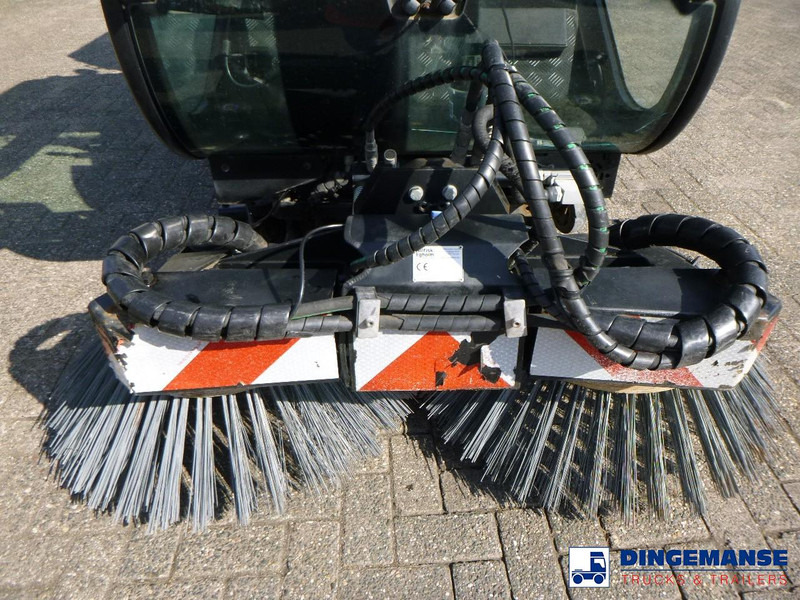 Nilfisk City Ranger CR3500 sweeper - Makinë fshirëse për rrugët: foto 5 Nilfisk City Ranger CR3500 sweeper - Makinë fshirëse për rrugët: foto 5