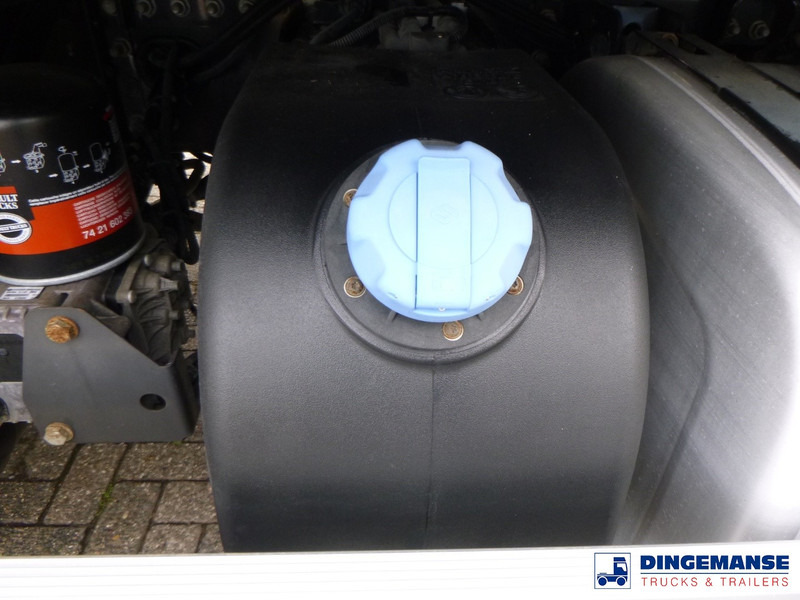 Renault Premium 270 dxi 4x2 fuel tank 13.7 m3 / 4 comp - Autobot: foto 5 Renault Premium 270 dxi 4x2 fuel tank 13.7 m3 / 4 comp - Autobot: foto 5