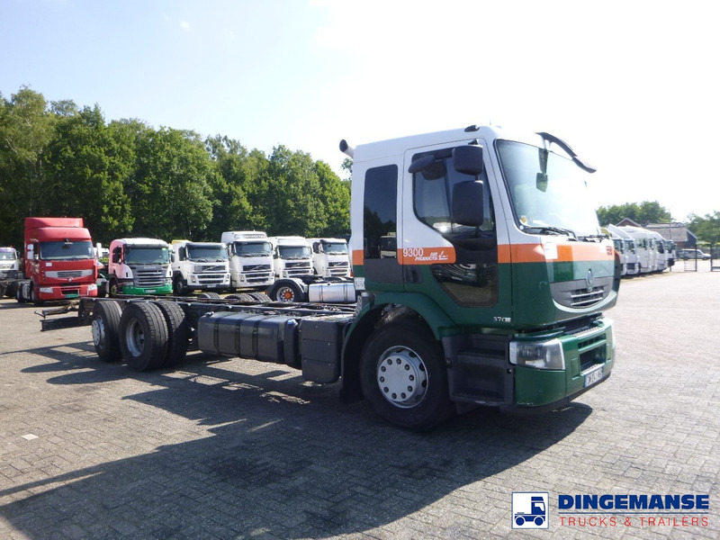 Renault Premium Lander 370 6x2 chassis + ADR - Kamion kabinë-shasi: foto 2 Renault Premium Lander 370 6x2 chassis + ADR - Kamion kabinë-shasi: foto 2