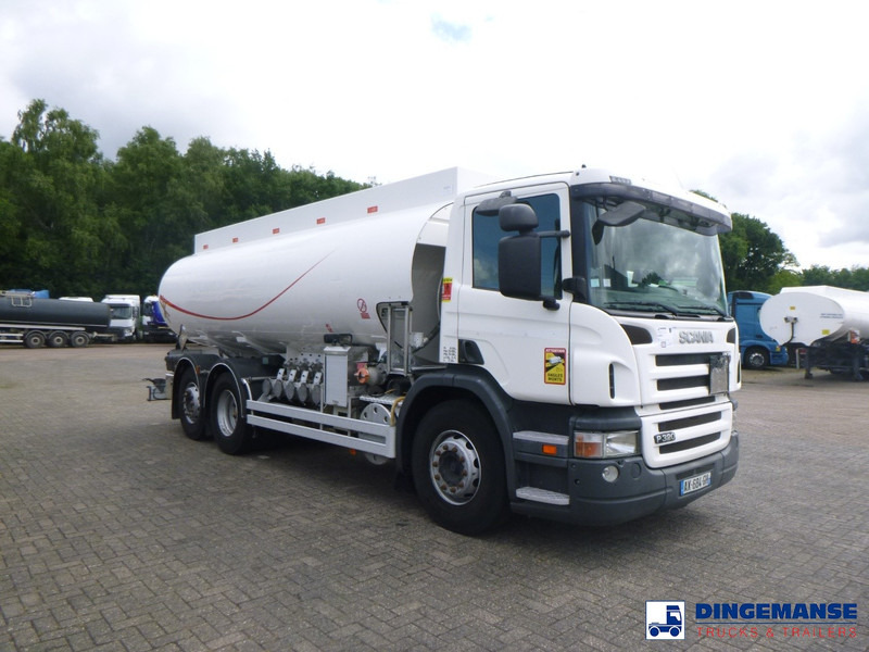Scania P 320 DB 6X2 fuel tank 18.8 m3 / 5 comp - Autobot: foto 2 Scania P 320 DB 6X2 fuel tank 18.8 m3 / 5 comp - Autobot: foto 2