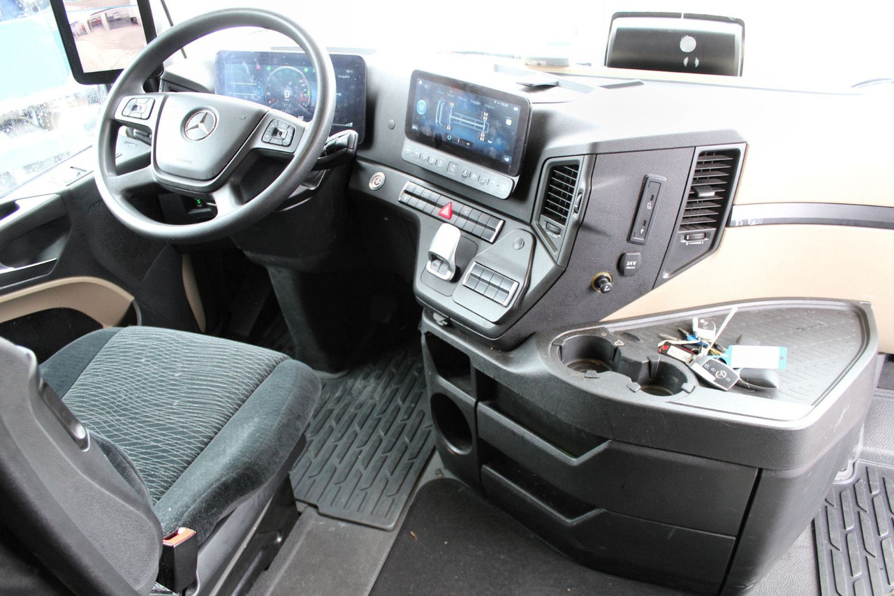 Gjysmë-kamion Mercedes-Benz Actros 1848 LS 4x2 BigSpace (MP5) Vollverspoiler: foto 17 Gjysmë-kamion Mercedes-Benz Actros 1848 LS 4x2 BigSpace (MP5) Vollverspoiler: foto 17