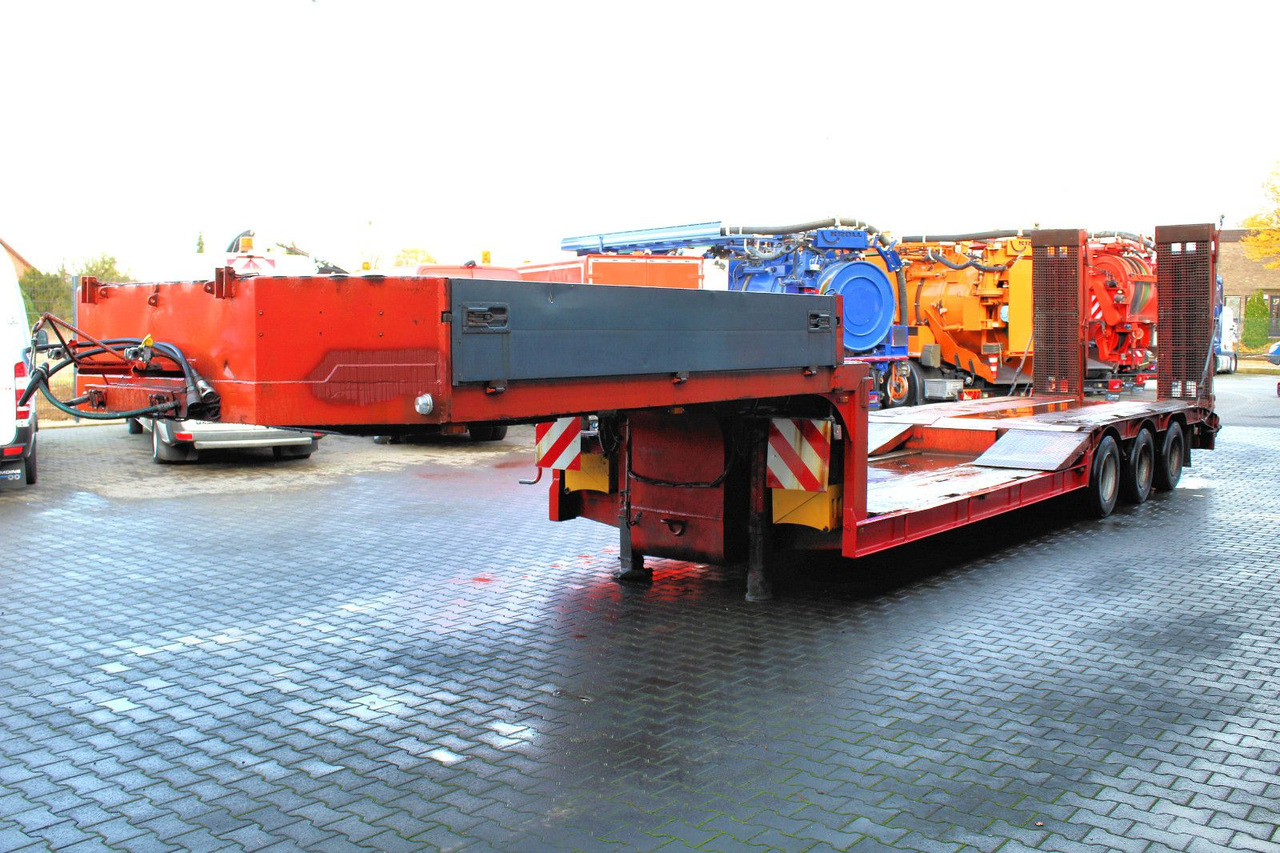 Langendorf 3-Achs SATBUE30-37 Tiefbett Tieflader+Rampen+TÜV - Gjysmë rimorkio me plan ngarkimi të ulët: foto 2 Langendorf 3-Achs SATBUE30-37 Tiefbett Tieflader+Rampen+TÜV - Gjysmë rimorkio me plan ngarkimi të ulët: foto 2