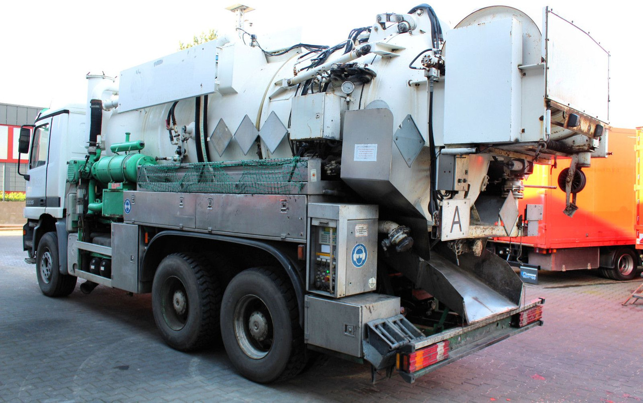 Mercedes-Benz Actros 3335 6x4 Kroll 13m³ HD-Kombi ADR/GGVS V2A - Kamion me vakuum: foto 5 Mercedes-Benz Actros 3335 6x4 Kroll 13m³ HD-Kombi ADR/GGVS V2A - Kamion me vakuum: foto 5