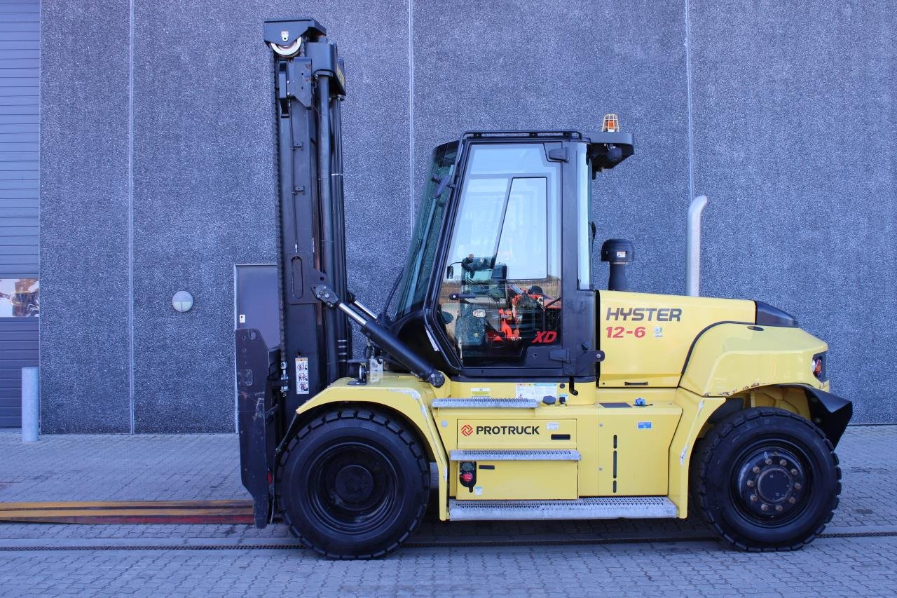 Hyster H12XD6 - Pirun më naftë: foto 1 Hyster H12XD6 - Pirun më naftë: foto 1