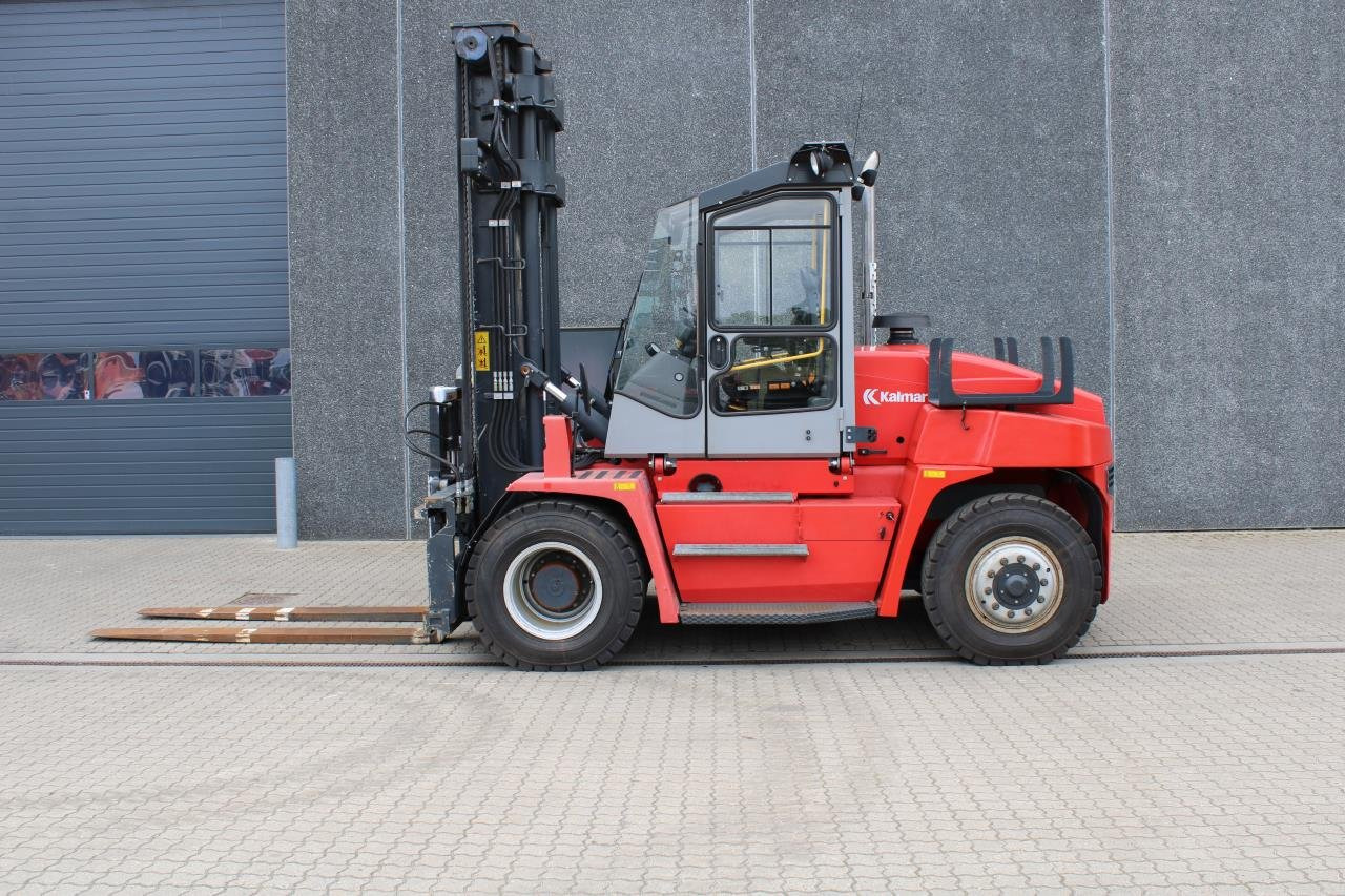 Kalmar DCE90-6 - Pirun më naftë: foto 1 Kalmar DCE90-6 - Pirun më naftë: foto 1