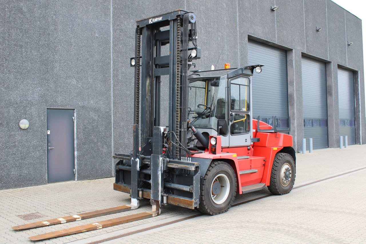 Kalmar DCE90-6 - Pirun më naftë: foto 2 Kalmar DCE90-6 - Pirun më naftë: foto 2