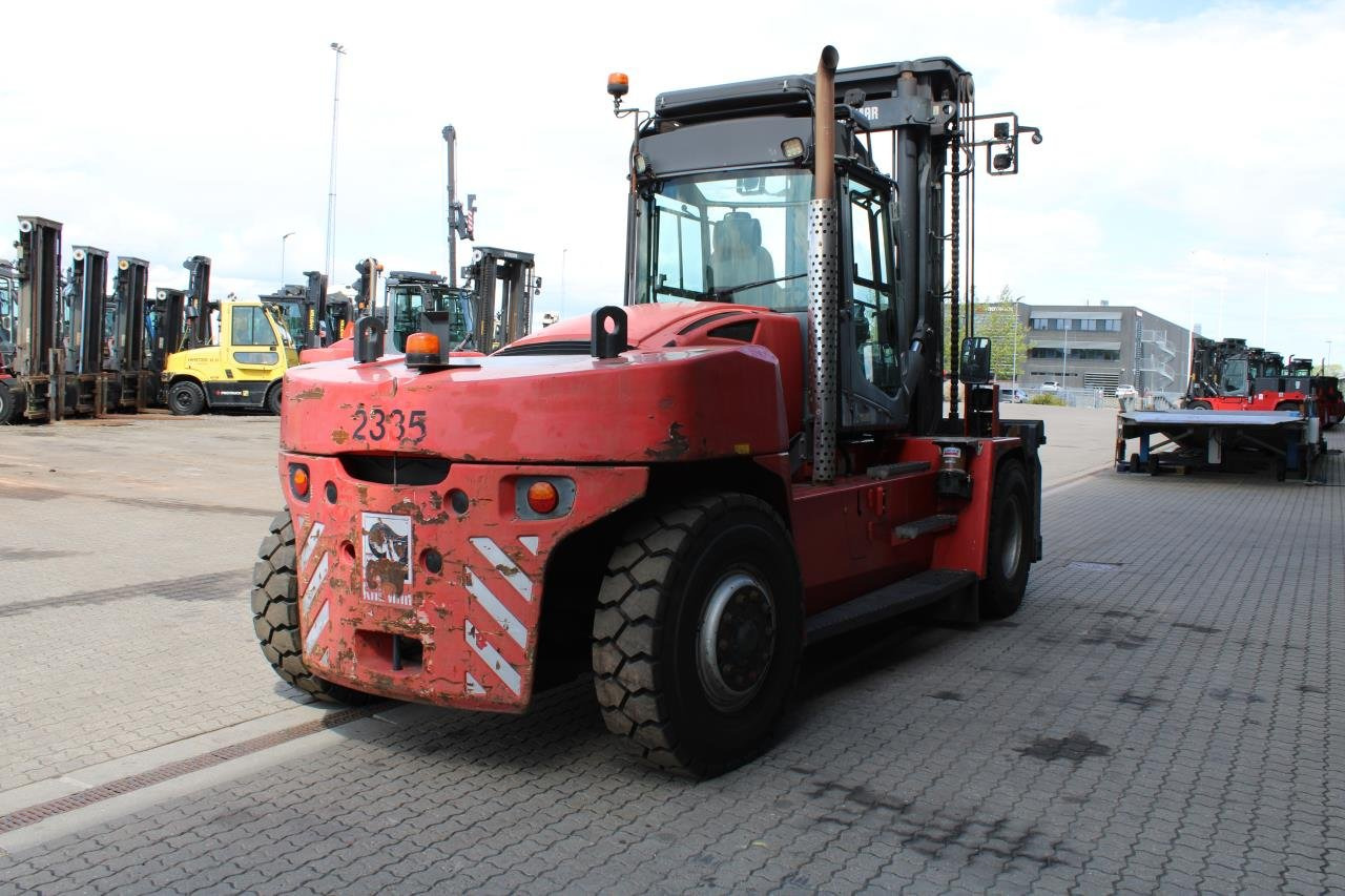 Kalmar DCG160-12 - Pirun më naftë: foto 3 Kalmar DCG160-12 - Pirun më naftë: foto 3