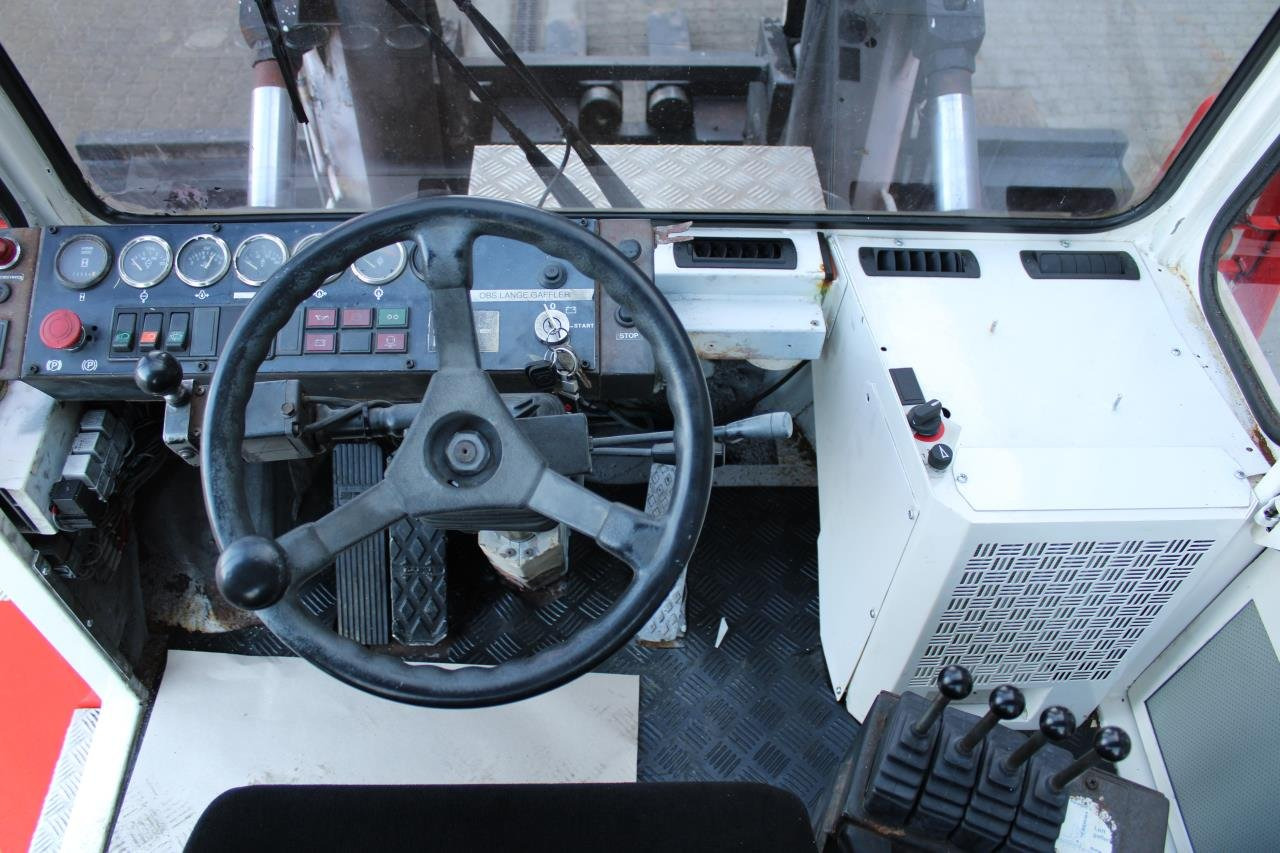 SveTruck 15120-35 - Pirun më naftë: foto 4 SveTruck 15120-35 - Pirun më naftë: foto 4