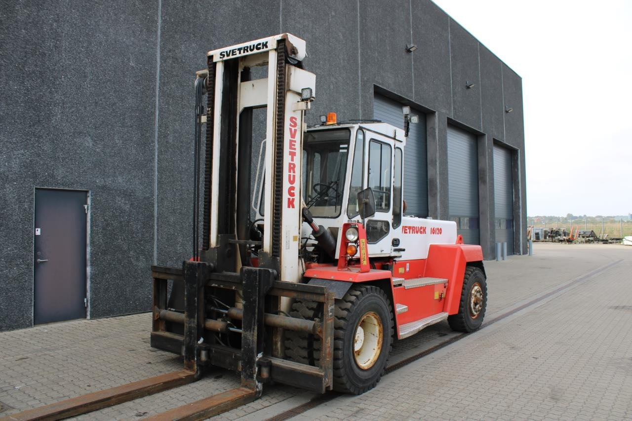 SveTruck 16120 - Pirun më naftë: foto 3 SveTruck 16120 - Pirun më naftë: foto 3