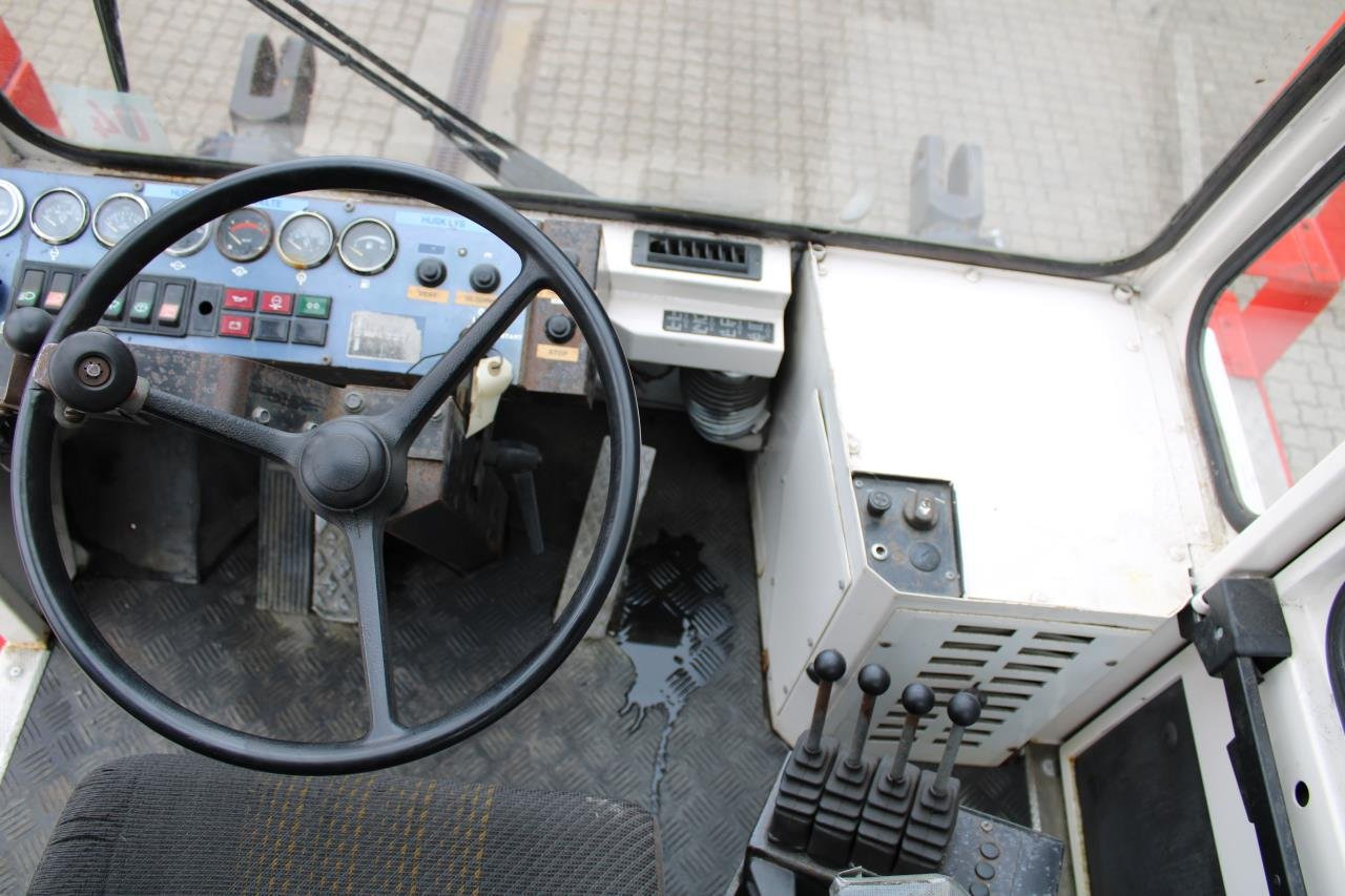 SveTruck 25120-42 - Pirun më naftë: foto 4 SveTruck 25120-42 - Pirun më naftë: foto 4