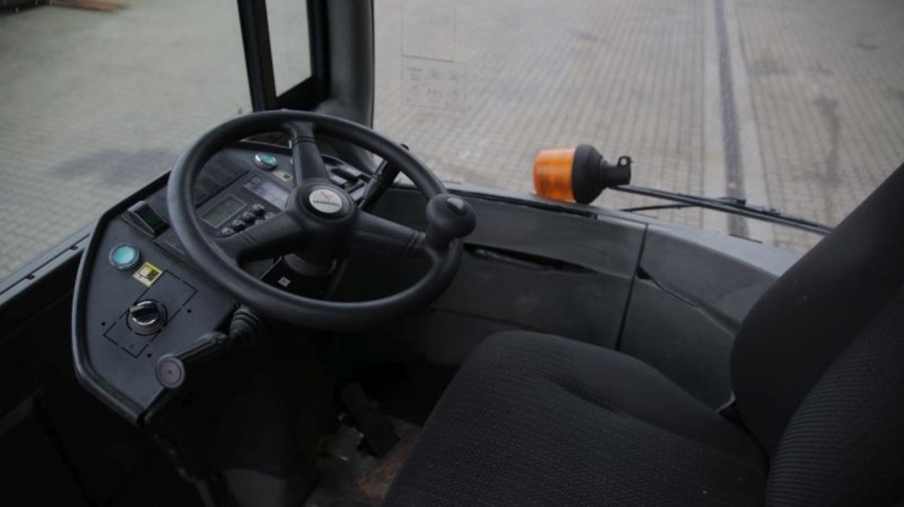 Terberg RT222 - Traktor terminal: foto 4 Terberg RT222 - Traktor terminal: foto 4