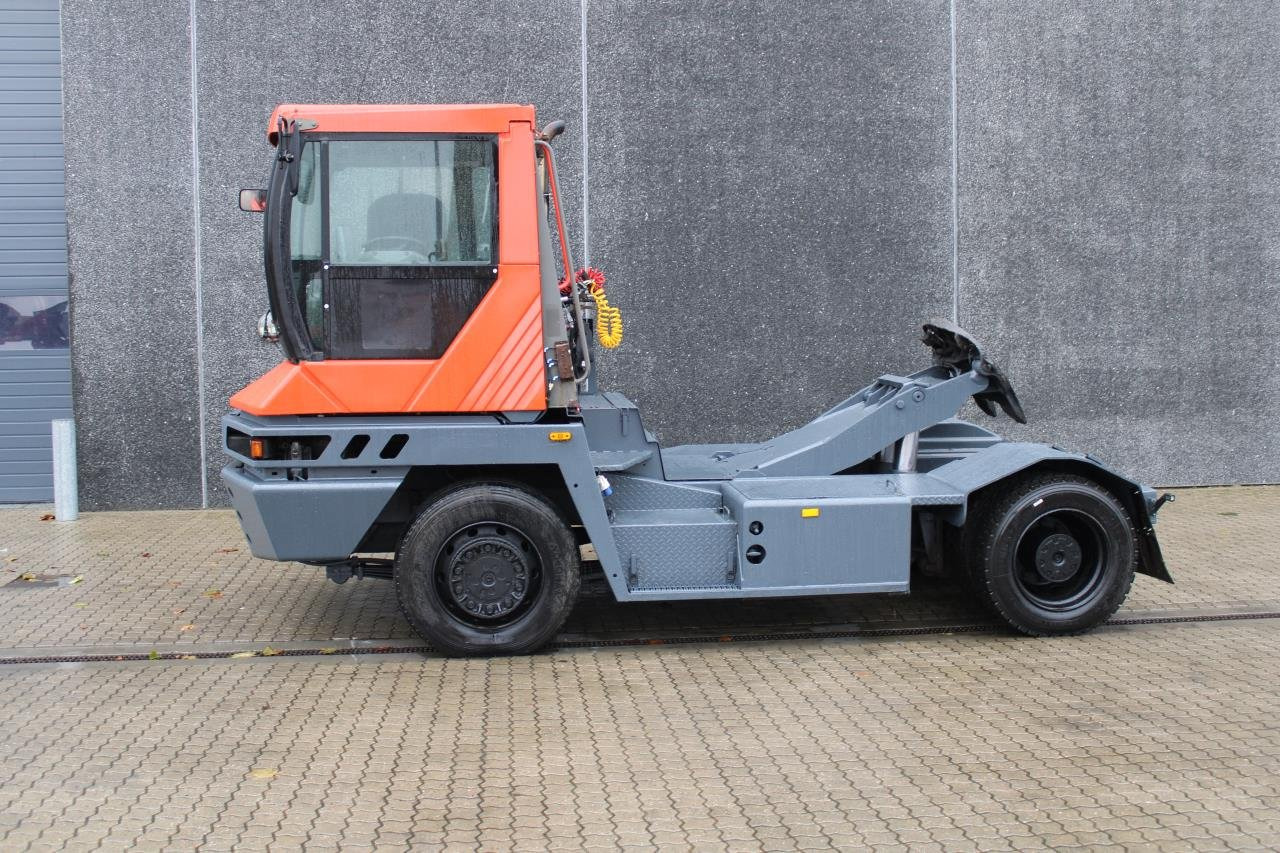 Terberg RT222 - Traktor terminal: foto 1 Terberg RT222 - Traktor terminal: foto 1