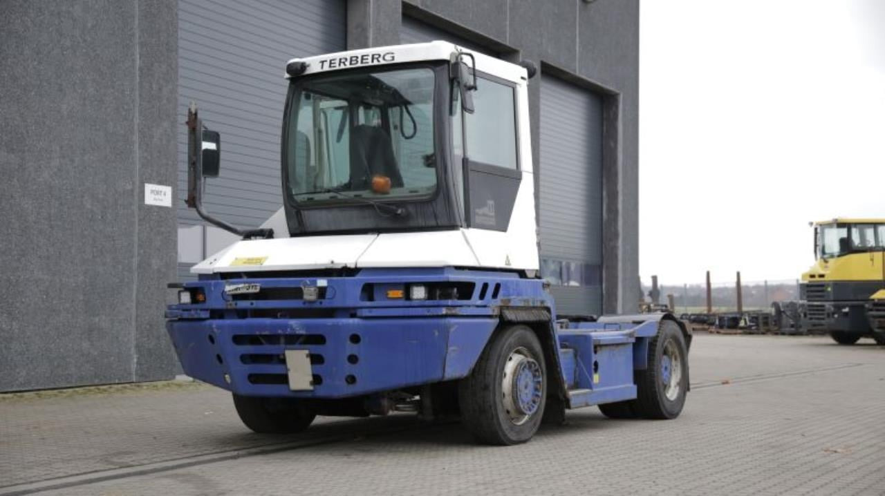 Terberg RT222 - Traktor terminal: foto 2 Terberg RT222 - Traktor terminal: foto 2