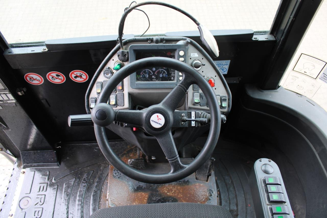 Terberg TT223 - Traktor terminal: foto 4 Terberg TT223 - Traktor terminal: foto 4