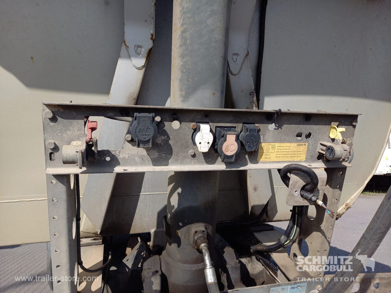 SCHMITZ Auflieger Kipper Stahlrundmulde 25m³ - Gjysmë rimorkio vetëshkarkuese: foto 2 SCHMITZ Auflieger Kipper Stahlrundmulde 25m³ - Gjysmë rimorkio vetëshkarkuese: foto 2