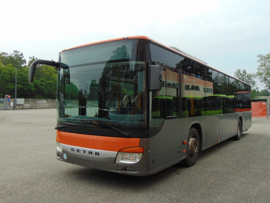 N.3 SETRA S 415 NF – Anno 2008 - Autobus suburban: foto 3 N.3 SETRA S 415 NF – Anno 2008 - Autobus suburban: foto 3