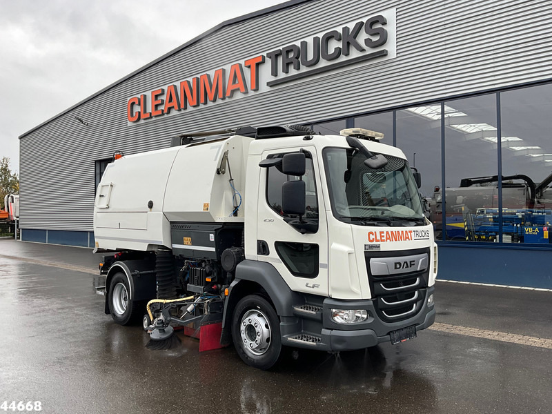 DAF FA LF 230 Euro 6 Johnston VT652 Just 87.278 km! - Makinë fshirëse për rrugët: foto 2 DAF FA LF 230 Euro 6 Johnston VT652 Just 87.278 km! - Makinë fshirëse për rrugët: foto 2