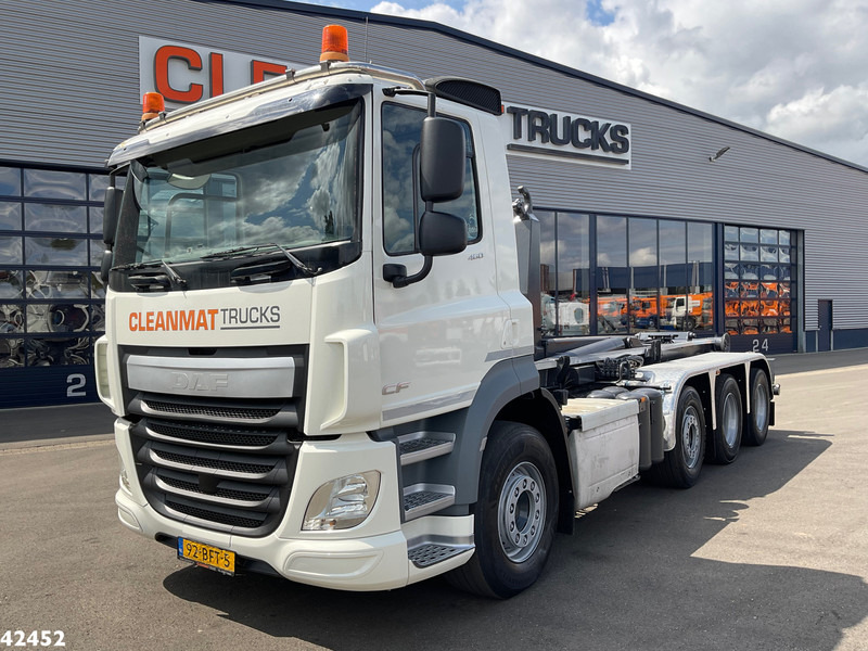 DAF FAK CF 460 Tridem 8x2 Euro 6 VDL 30 Ton haakarmsysteem - Kamion vetëngarkues: foto 2 DAF FAK CF 460 Tridem 8x2 Euro 6 VDL 30 Ton haakarmsysteem - Kamion vetëngarkues: foto 2