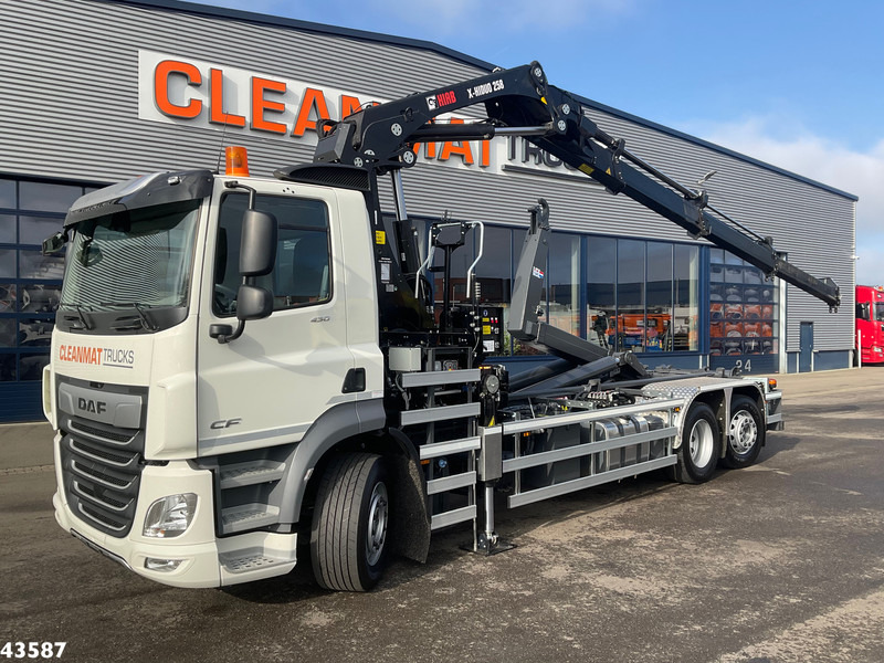 DAF FAN CF 430 Hiab 25 Tonmeter laadkraan - Kamion vetëngarkues, Kamion me vinç: foto 1 DAF FAN CF 430 Hiab 25 Tonmeter laadkraan - Kamion vetëngarkues, Kamion me vinç: foto 1