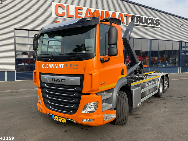 DAF FAN CF 430 VDL 21 Ton haakarmsysteem - Kamion vetëngarkues: foto 1 DAF FAN CF 430 VDL 21 Ton haakarmsysteem - Kamion vetëngarkues: foto 1
