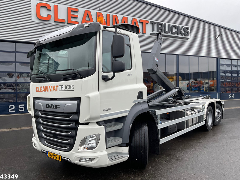 DAF FAN CF 430 VDL 21 Ton haakarmsysteem - Kamion vetëngarkues: foto 1 DAF FAN CF 430 VDL 21 Ton haakarmsysteem - Kamion vetëngarkues: foto 1