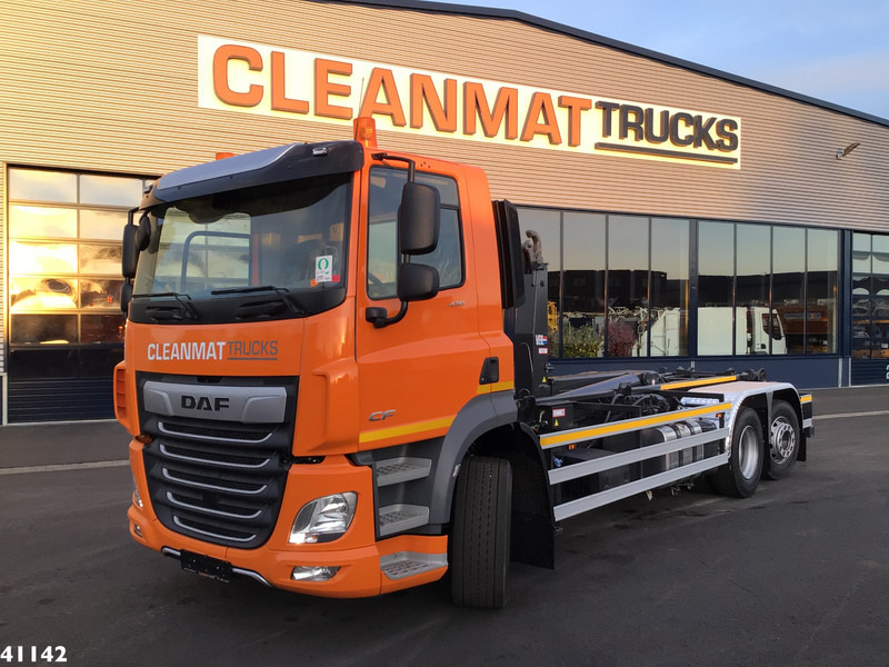 DAF FAN CF 430 VDL 21 Ton haakarmsysteem - Kamion vetëngarkues: foto 2 DAF FAN CF 430 VDL 21 Ton haakarmsysteem - Kamion vetëngarkues: foto 2