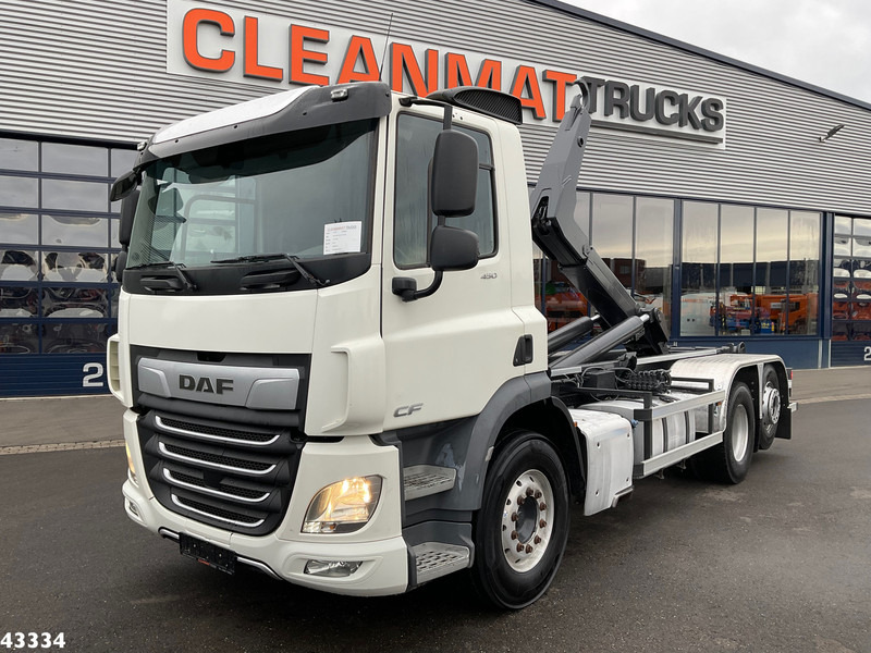 DAF FAN CF 450 Euro 6 ZF Intarder VDL 21 Ton haakarmsysteem - Kamion vetëngarkues: foto 1 DAF FAN CF 450 Euro 6 ZF Intarder VDL 21 Ton haakarmsysteem - Kamion vetëngarkues: foto 1