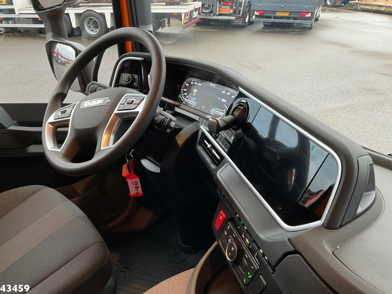 Interior photo 2: Kamion vetëngarkues, Kamion me vinç DAF FAN XD 450 Hiab 23 Tonmeter laadkraan