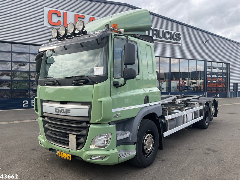 DAF FAR CF 370 Euro 6 VDL 21 Ton haakarmsysteem - Kamion vetëngarkues: foto 2 DAF FAR CF 370 Euro 6 VDL 21 Ton haakarmsysteem - Kamion vetëngarkues: foto 2