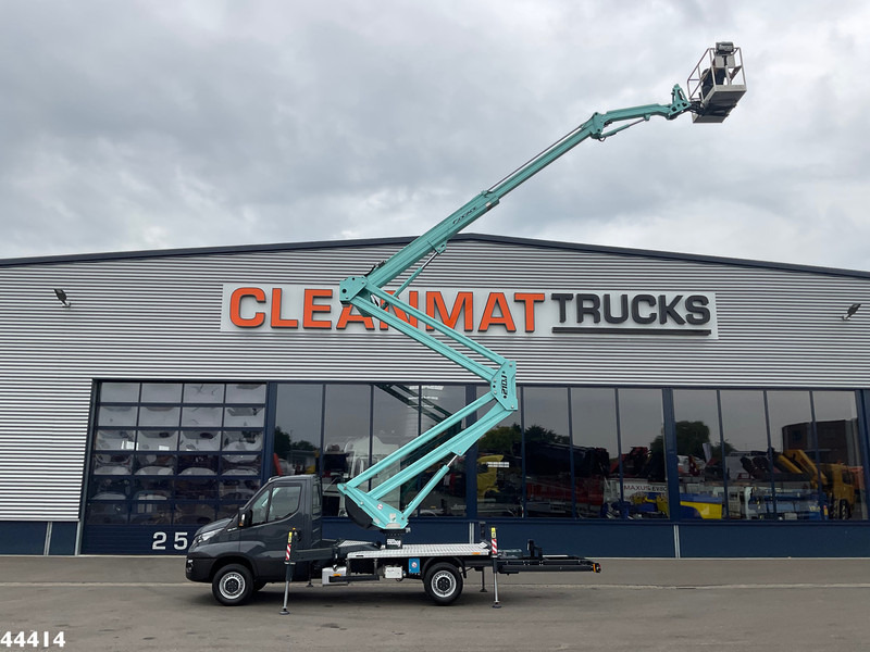 Iveco Daily 35S12 20 Meter hoogwerker + JIB Just 6.039 km! - Kamioni: foto 1 Iveco Daily 35S12 20 Meter hoogwerker + JIB Just 6.039 km! - Kamioni: foto 1