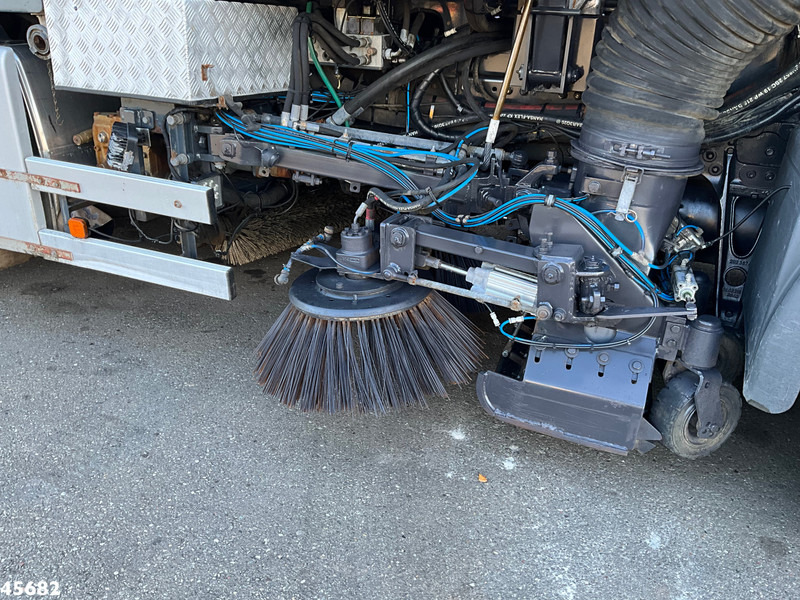 Lizingu i MAN TGS 18.320 Manual Gearbox Brock Wegdekreinger links en rechtsvegend! MAN TGS 18.320 Manual Gearbox Brock Wegdekreinger links en rechtsvegend!: foto 13