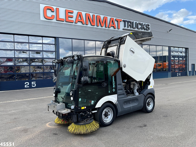 Mathieu MC 210 Azura Flex Euro 6 - Makinë fshirëse për rrugët: foto 1 Mathieu MC 210 Azura Flex Euro 6 - Makinë fshirëse për rrugët: foto 1