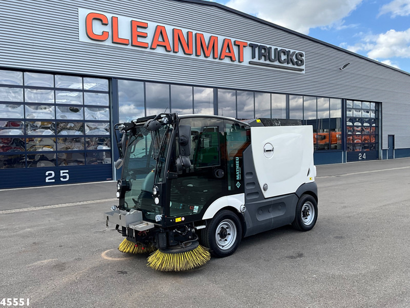 Mathieu MC 210 Azura Flex Euro 6 - Makinë fshirëse për rrugët: foto 4 Mathieu MC 210 Azura Flex Euro 6 - Makinë fshirëse për rrugët: foto 4