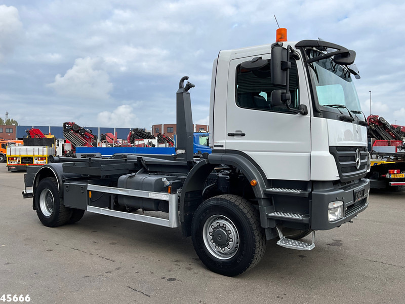 Mercedes-Benz AXOR 1929 4x4 VDL 14 Ton haakarmsysteem Just 208.008 km! - Kamion vetëngarkues: foto 3 Mercedes-Benz AXOR 1929 4x4 VDL 14 Ton haakarmsysteem Just 208.008 km! - Kamion vetëngarkues: foto 3