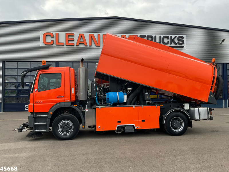 Mercedes-Benz Axor 1833 4x4 Schörling SORF Schienenreinigungs/Railway sweeper Just 38.680 Km! - Makinë fshirëse për rrugët: foto 2 Mercedes-Benz Axor 1833 4x4 Schörling SORF Schienenreinigungs/Railway sweeper Just 38.680 Km! - Makinë fshirëse për rrugët: foto 2