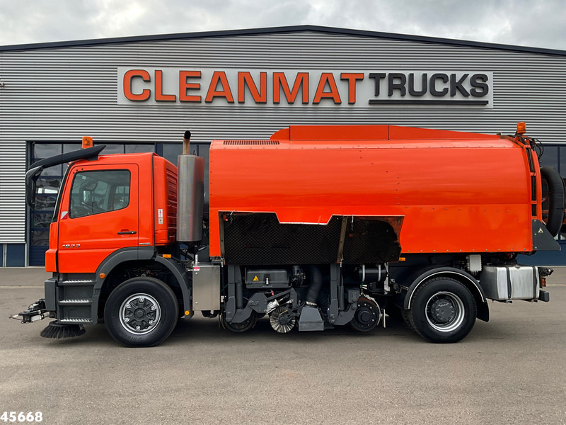 Mercedes-Benz Axor 1833 4x4 Schörling SORF Schienenreinigungs/Railway sweeper Just 38.680 Km! - Makinë fshirëse për rrugët: foto 3 Mercedes-Benz Axor 1833 4x4 Schörling SORF Schienenreinigungs/Railway sweeper Just 38.680 Km! - Makinë fshirëse për rrugët: foto 3