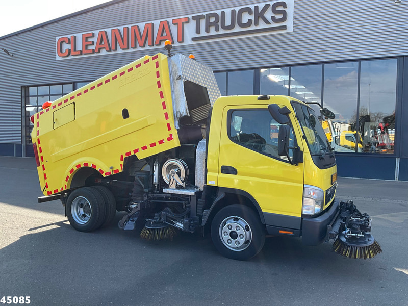 Mitsubishi Canter 7C15 Brock sweeper Just 94.095 km! - Makinë fshirëse për rrugët: foto 1 Mitsubishi Canter 7C15 Brock sweeper Just 94.095 km! - Makinë fshirëse për rrugët: foto 1