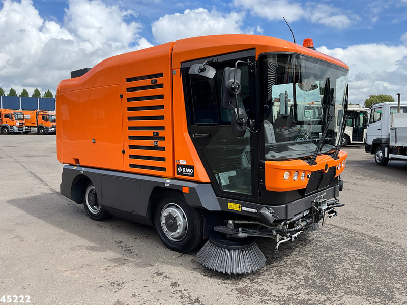 Ravo 540 Euro 6 CD - Makinë fshirëse për rrugët: foto 3 Ravo 540 Euro 6 CD - Makinë fshirëse për rrugët: foto 3