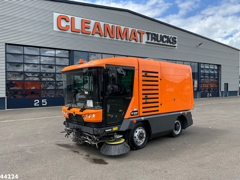 Ravo 540 Euro 6 - Makinë fshirëse për rrugët: foto 2 Ravo 540 Euro 6 - Makinë fshirëse për rrugët: foto 2