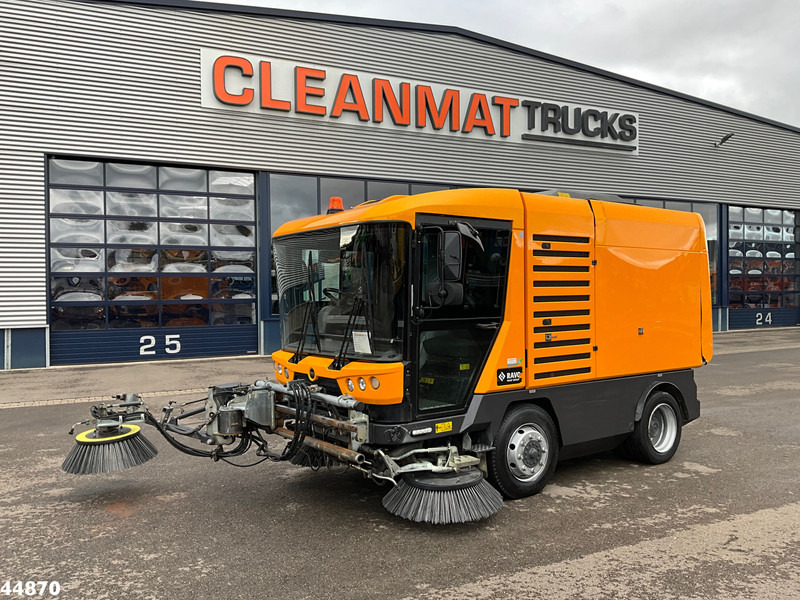 Ravo 540 with 3-rd brush - Makinë fshirëse për rrugët: foto 1 Ravo 540 with 3-rd brush - Makinë fshirëse për rrugët: foto 1