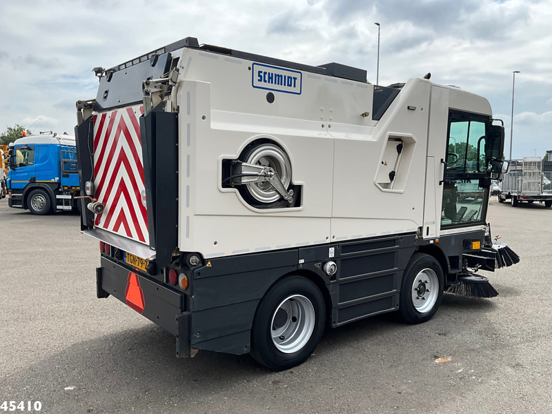 Schmidt Cleango 500 Compact Euro 6 with 3-rd brush - Makinë fshirëse për rrugët: foto 3 Schmidt Cleango 500 Compact Euro 6 with 3-rd brush - Makinë fshirëse për rrugët: foto 3