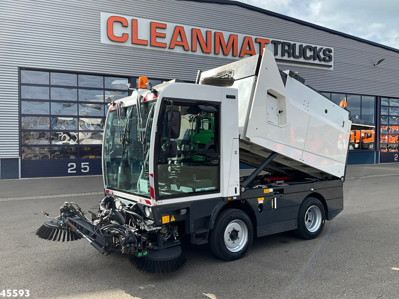 Schmidt Compact 400 Euro 6 with 3-rd brush - Makinë fshirëse për rrugët: foto 1 Schmidt Compact 400 Euro 6 with 3-rd brush - Makinë fshirëse për rrugët: foto 1
