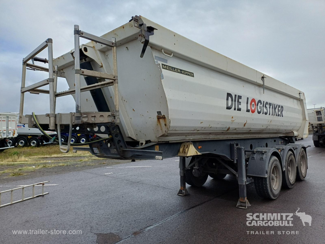 MEILLER Auflieger Kipper Stahlrundmulde 26m³ - Gjysmë rimorkio vetëshkarkuese: foto 5 MEILLER Auflieger Kipper Stahlrundmulde 26m³ - Gjysmë rimorkio vetëshkarkuese: foto 5