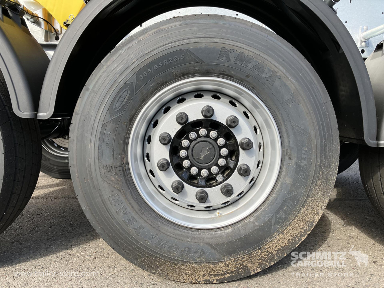 SCHMITZ Auflieger Kipper Stahlrundmulde 29m³ - Gjysmë rimorkio vetëshkarkuese: foto 2 SCHMITZ Auflieger Kipper Stahlrundmulde 29m³ - Gjysmë rimorkio vetëshkarkuese: foto 2