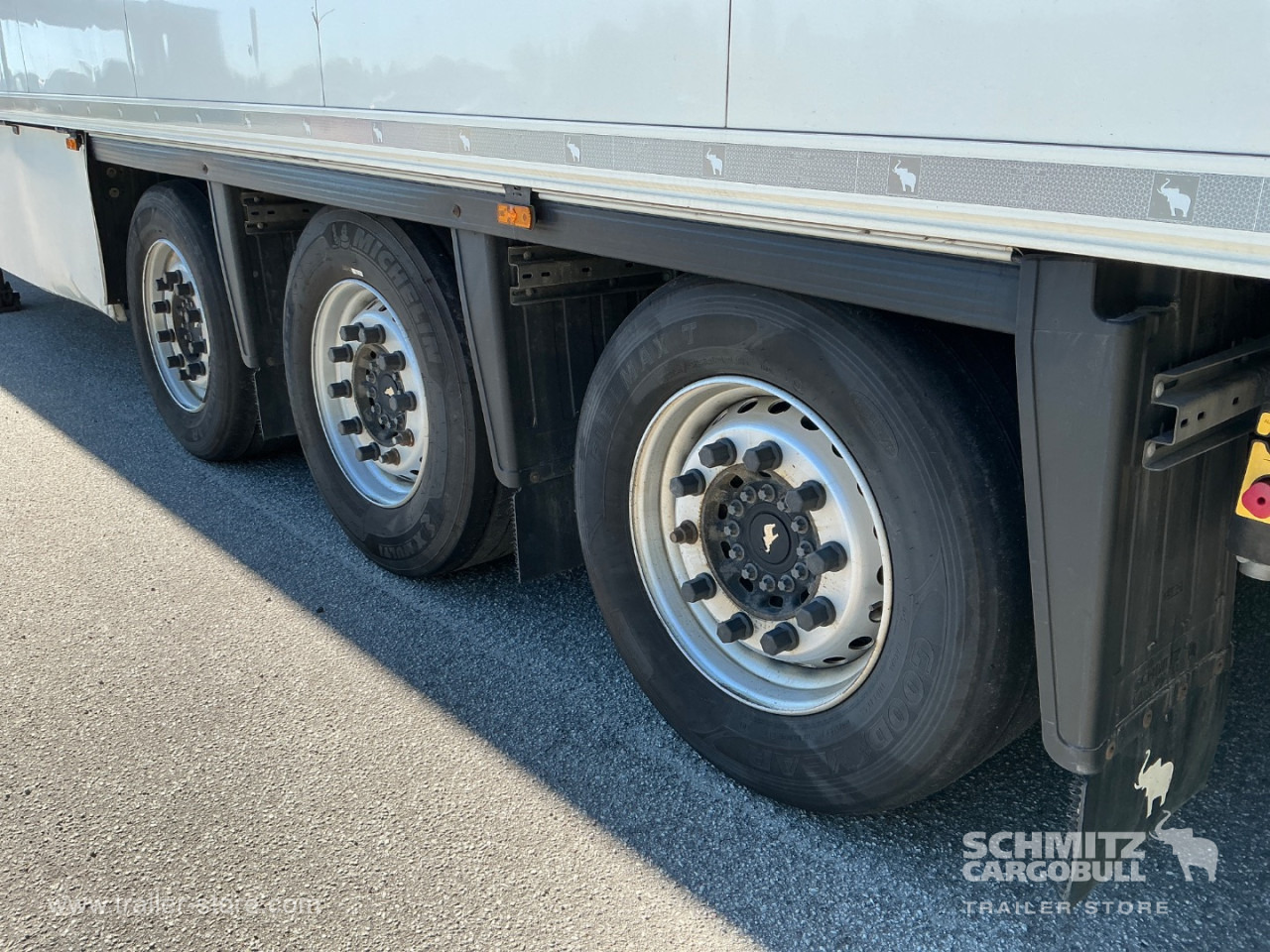 SCHMITZ Reefer Meat hanging system - Gjysmë rimorkio izotermike: foto 5 SCHMITZ Reefer Meat hanging system - Gjysmë rimorkio izotermike: foto 5