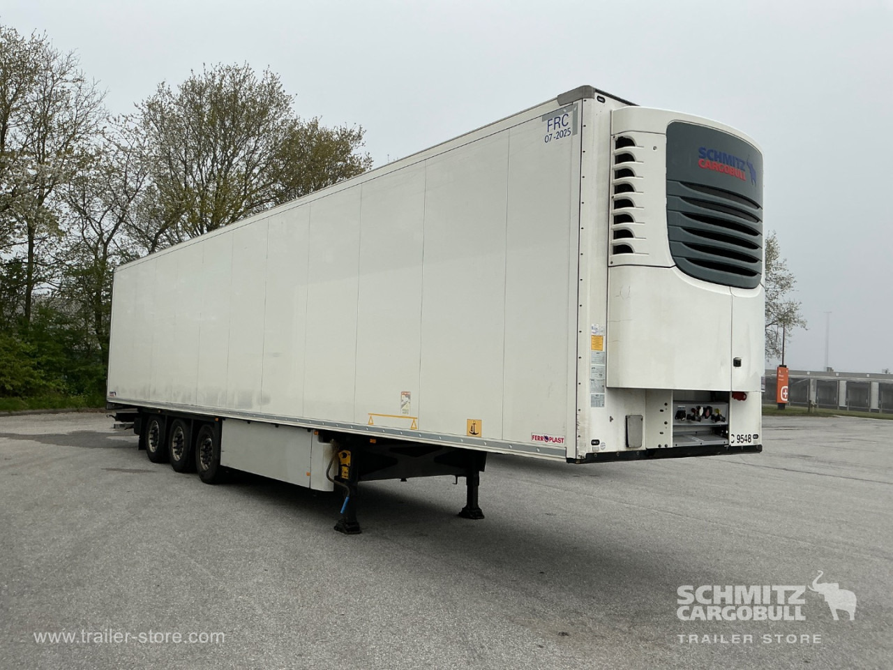 SCHMITZ Reefer Meat hanging system - Gjysmë rimorkio izotermike: foto 1 SCHMITZ Reefer Meat hanging system - Gjysmë rimorkio izotermike: foto 1