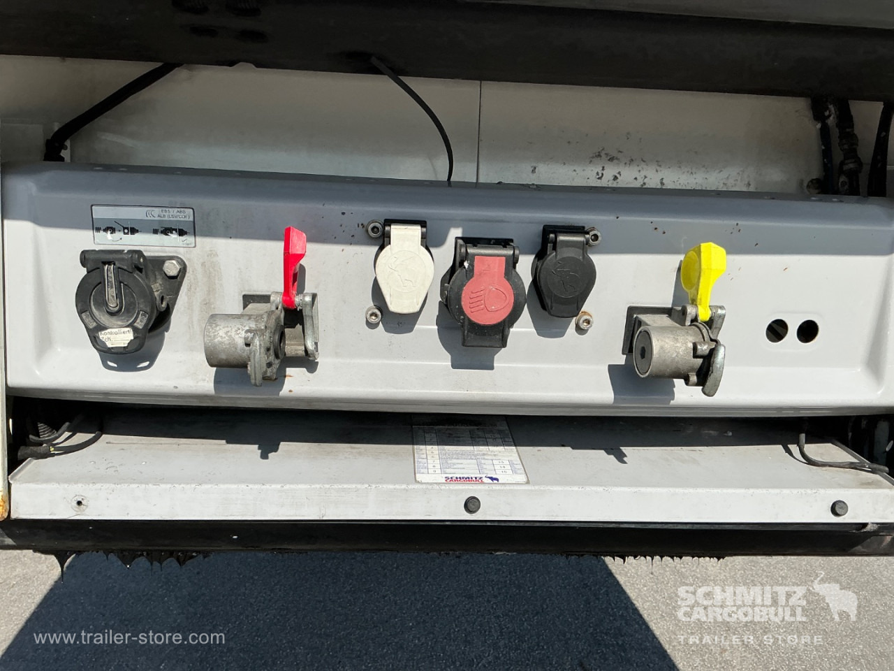 SCHMITZ Reefer Multitemp Double deck - Gjysmë rimorkio izotermike: foto 4 SCHMITZ Reefer Multitemp Double deck - Gjysmë rimorkio izotermike: foto 4