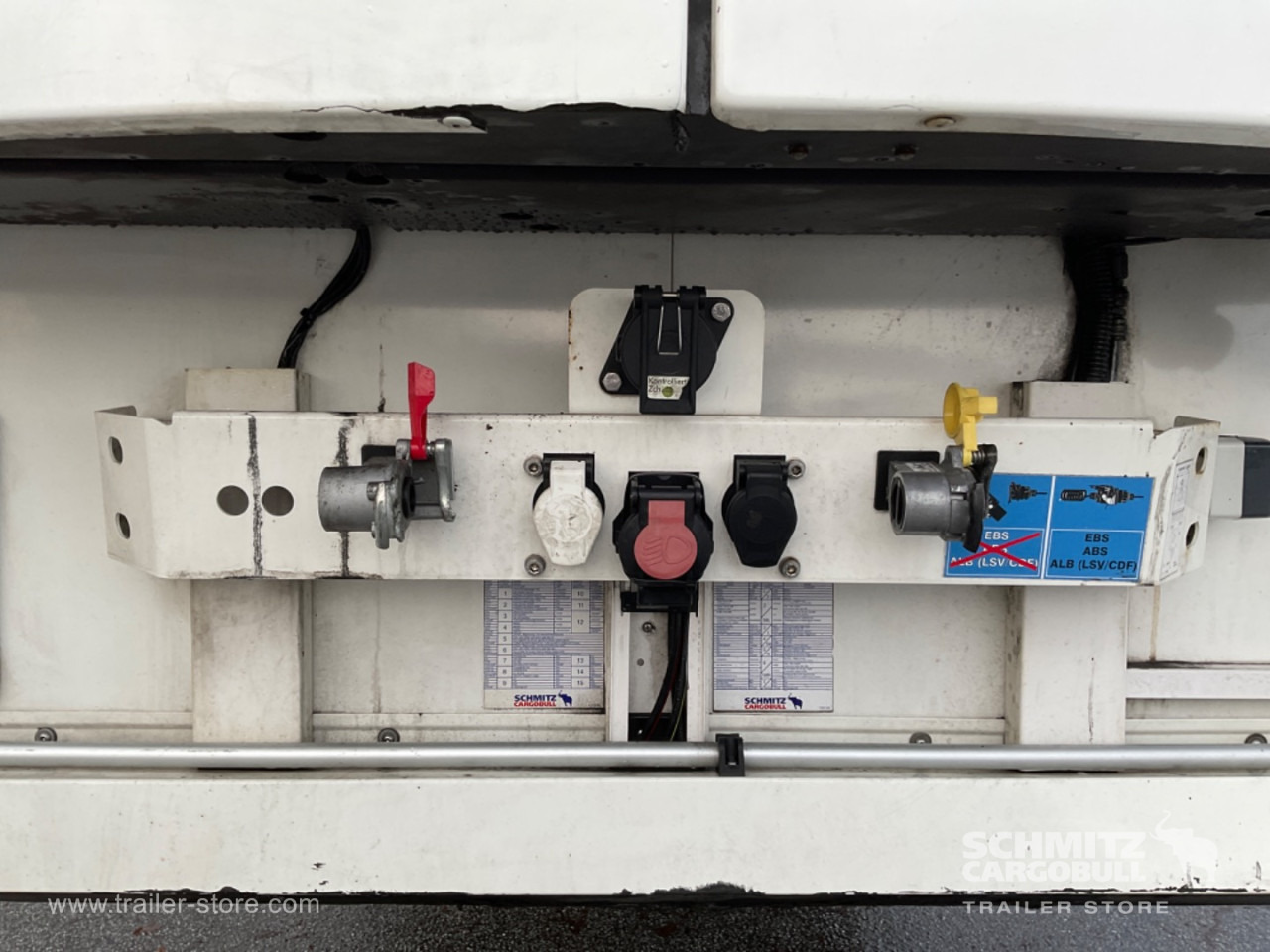 SCHMITZ Reefer Multitemp Double deck - Gjysmë rimorkio izotermike: foto 4 SCHMITZ Reefer Multitemp Double deck - Gjysmë rimorkio izotermike: foto 4