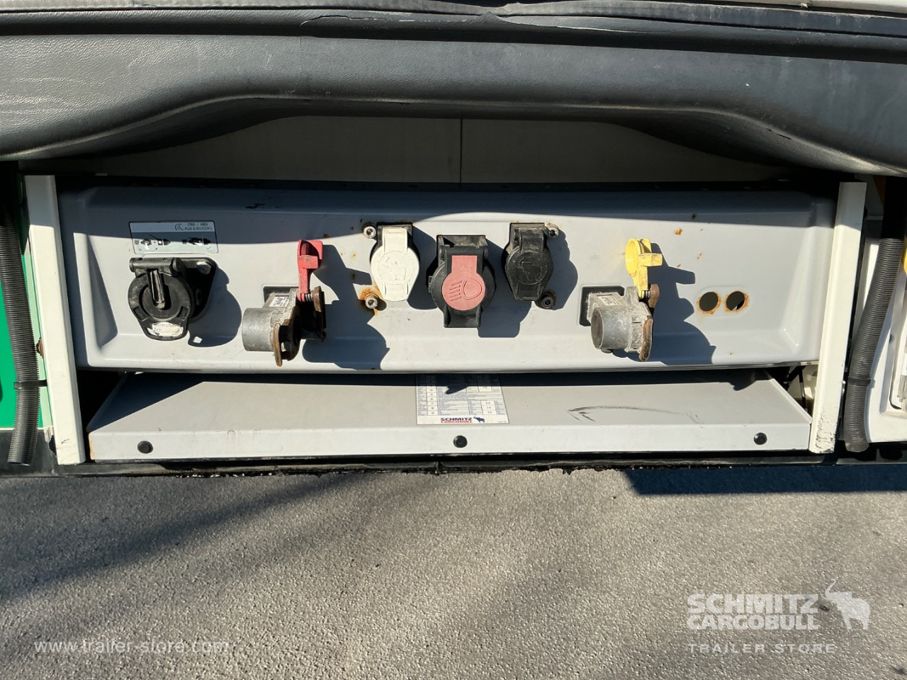 SCHMITZ Reefer Standard - Gjysmë rimorkio izotermike: foto 4 SCHMITZ Reefer Standard - Gjysmë rimorkio izotermike: foto 4